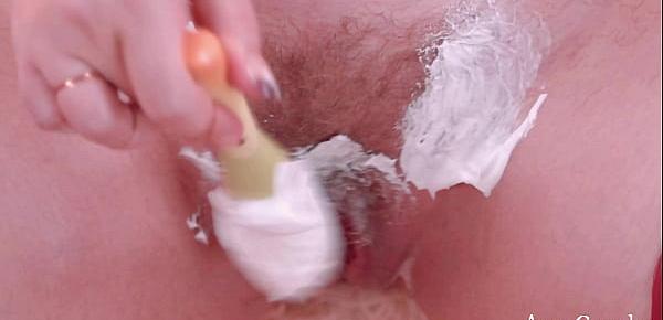  Pussy and armpits shave sexy MILF having pleasure fetish video free
